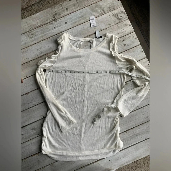 WHBM | open shoulder | ruffle | keyhole back | NWT | long sleeve | L - Picture 4 of 8